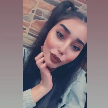 Selena — بنت حقيقية في دردشة فيديو HalaCam